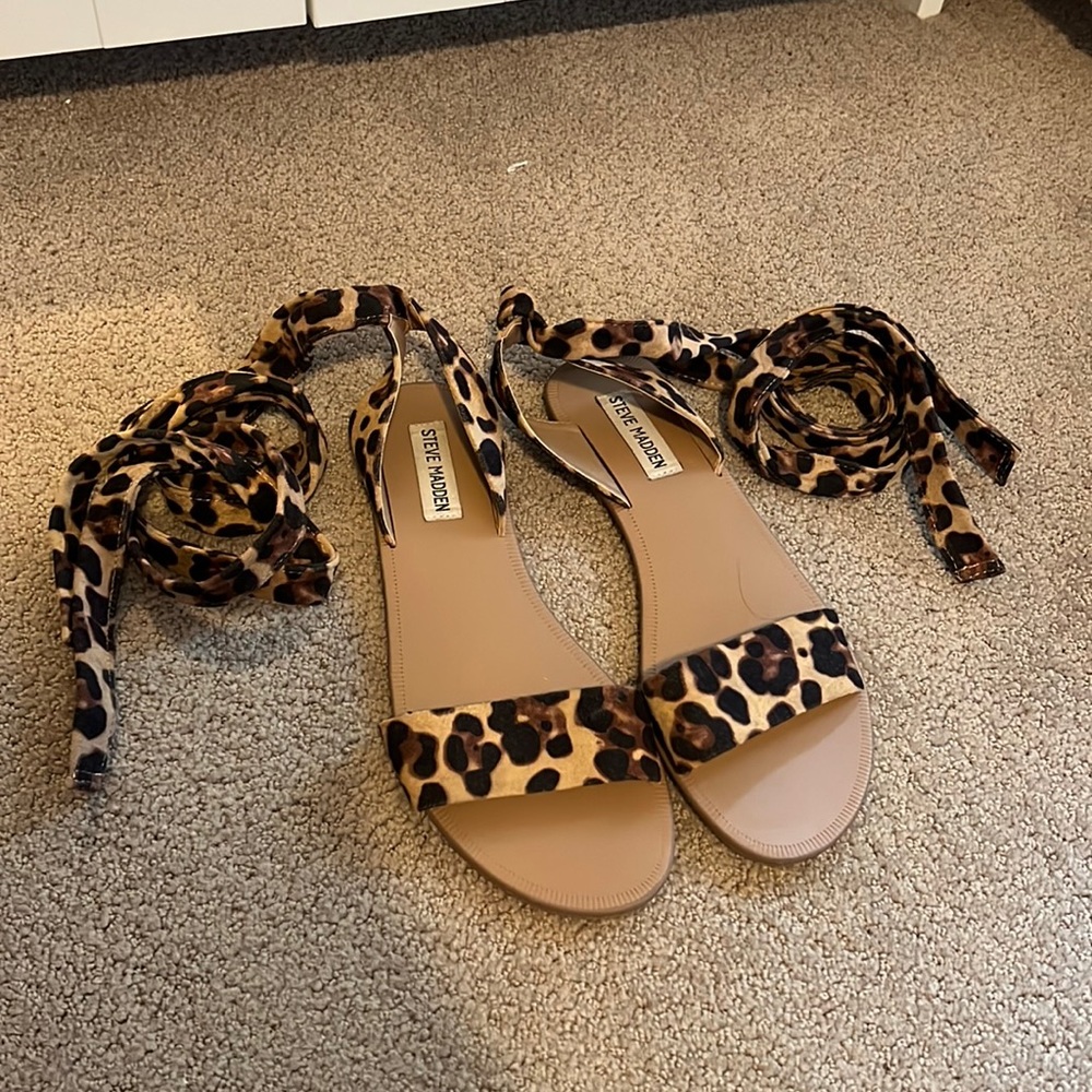 Steve Madden cheetah sandals! Size 8